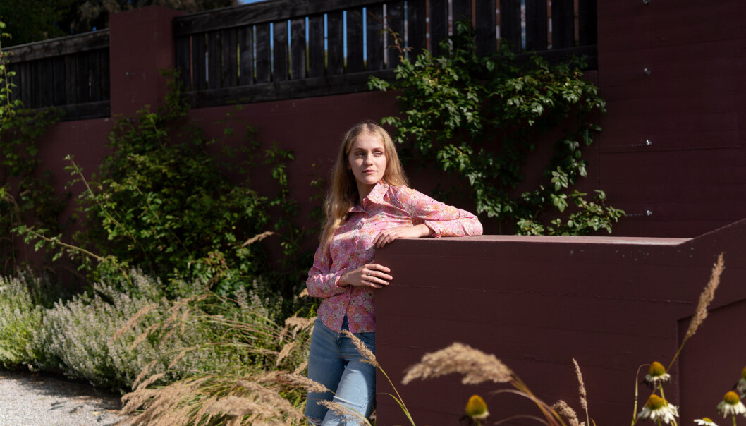 Frihet og uro på samme tid for Elvira. Flyktning i Norge og ny på universitetet i Ås. Frihet og uro på samme tid for Elvira. Flyktning i Norge og ny på universitetet i Ås.