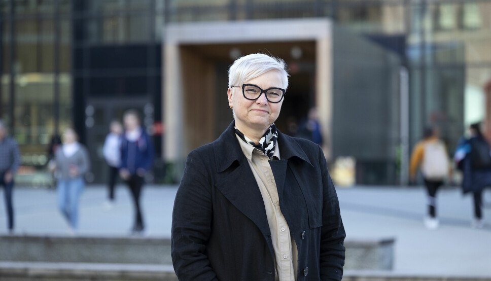 Anne-Grethe Naustdal er prorektor for utdanning ved Høgskulen på Vestlandet. Bedre oppgaver og opplæring mener hun er årsaken til at de har så få utestengte studenter.
