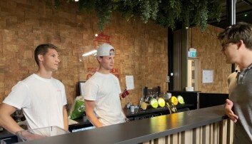 Allerede klokka fem åpner baren i Juristforeningens stuentpub Straffbar på UiB, som er situert i et tilfluktsrom. Allerede klokka fem åpner baren i Juristforeningens stuentpub Straffbar på UiB, som er situert i et tilfluktsrom.