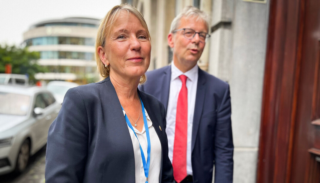 Margareth Hagen og Jón Atli Benediktsson utenfor Fondation Universitaire i Brussel. Margareth Hagen og Jón Atli Benediktsson utenfor Fondation Universitaire i Brussel.