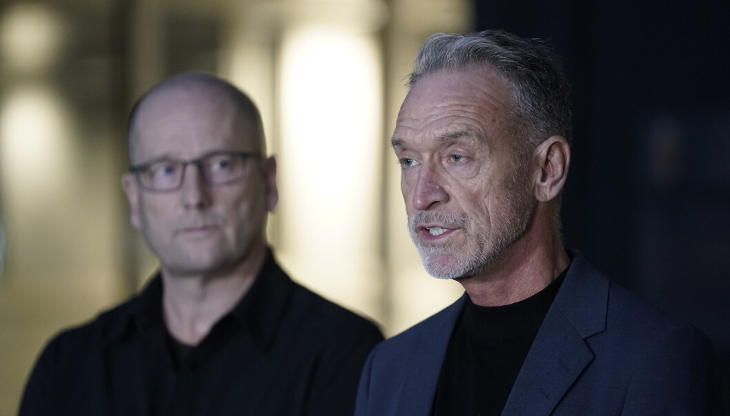 Leder i Utanningsforbundet Steffen Handal t.h. og KS-leder Tor Arne Gangsø, etter at regjeringen valgte å stoppe lærerstreiken med tvungen lønnsnemnd. Leder i Utanningsforbundet Steffen Handal t.h. og KS-leder Tor Arne Gangsø, etter at regjeringen valgte å stoppe lærerstreiken med tvungen lønnsnemnd.