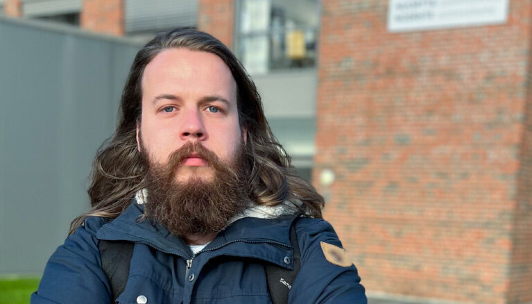 Hvis vi tar en titt på andre universitet og høyskoler i landet som tilbyr journalistfaglig utdanning, så er det få som kjører samme opplegg som de nord for polarsirkelen, skriver journalistikkstudent Johannes Sæheim Pedersen. Hvis vi tar en titt på andre universitet og høyskoler i landet som tilbyr journalistfaglig utdanning, så er det få som kjører samme opplegg som de nord for polarsirkelen, skriver journalistikkstudent Johannes Sæheim Pedersen.