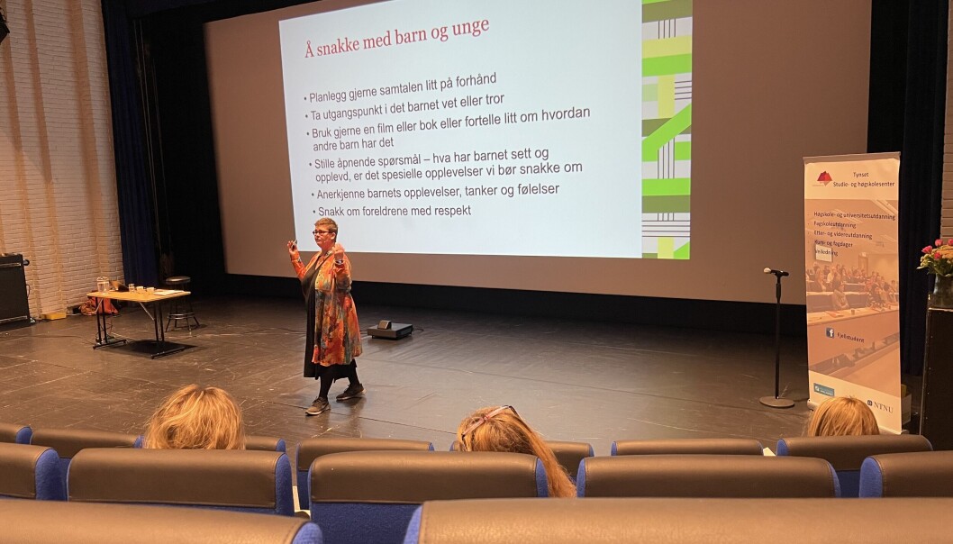 300 lærere i skole og barnehage på kurs. 300 lærere i skole og barnehage på kurs.