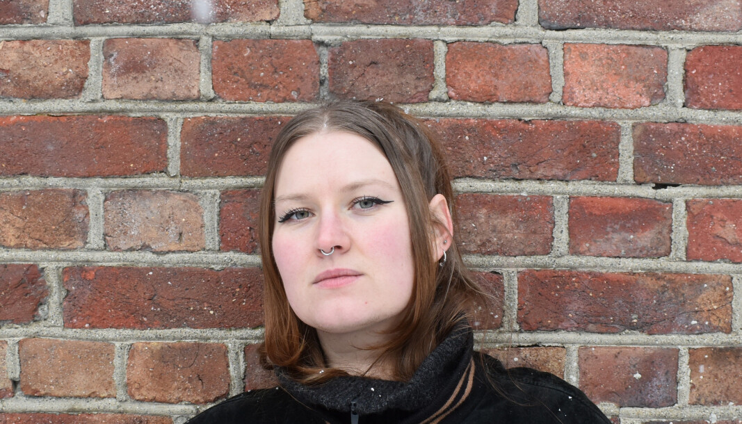 Som studenter i kunstfeltet ser vi at de internasjonale elevene bidrar med historier, perspektiver, kompetanse og motivasjon som ikke er sammenlignbar med europeiske studenter, skriver Karina Sletten og Dåra Dorky. På bildet er Karina Sletten. Som studenter i kunstfeltet ser vi at de internasjonale elevene bidrar med historier, perspektiver, kompetanse og motivasjon som ikke er sammenlignbar med europeiske studenter, skriver Karina Sletten og Dåra Dorky. På bildet er Karina Sletten.