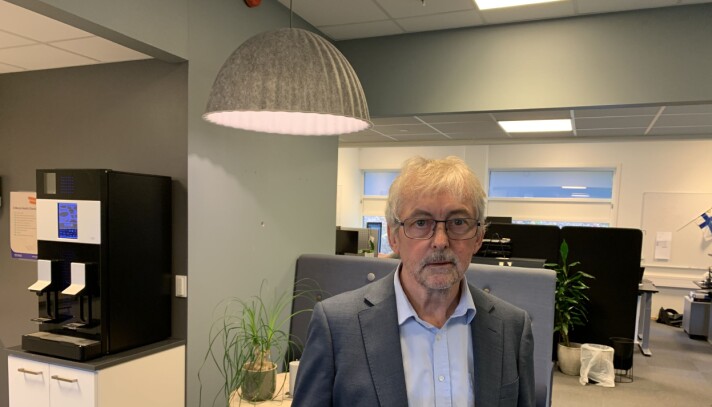 — Når vi tydeligvis er blant de aller beste på å skaffe midler fra EU, men ikke får grunnfinansiering fra Forskningsrådet, stusser vi jo. Vi tenker vel at grunnfinansieringen burde vært mer knyttet til hva instituttene har oppnådd av resultater, sier forskningsdirektør Dieter Hirdes i Smart Innovation Norway. — Når vi tydeligvis er blant de aller beste på å skaffe midler fra EU, men ikke får grunnfinansiering fra Forskningsrådet, stusser vi jo. Vi tenker vel at grunnfinansieringen burde vært mer knyttet til hva instituttene har oppnådd av resultater, sier forskningsdirektør Dieter Hirdes i Smart Innovation Norway.