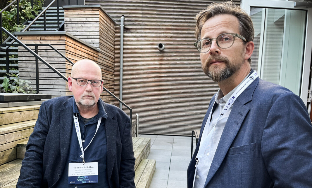 Trond Martin Dokken (til venstre) og Øyvind Paasche i Norce diskuterte konsekvensene av krigen for klimaforskningen, på en konferanse i Brussel. Trond Martin Dokken (til venstre) og Øyvind Paasche i Norce diskuterte konsekvensene av krigen for klimaforskningen, på en konferanse i Brussel.