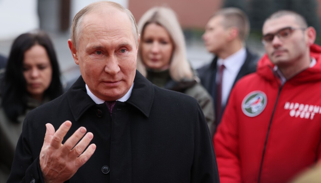 Russiske utdanningsmyndigheter håper å lykkes med å få russiske studenter til å ta det nye faget på alvor. Det overordnede målet er å få unge russere til å støtte oppunder president Vladimir Putins regime. Russiske utdanningsmyndigheter håper å lykkes med å få russiske studenter til å ta det nye faget på alvor. Det overordnede målet er å få unge russere til å støtte oppunder president Vladimir Putins regime.