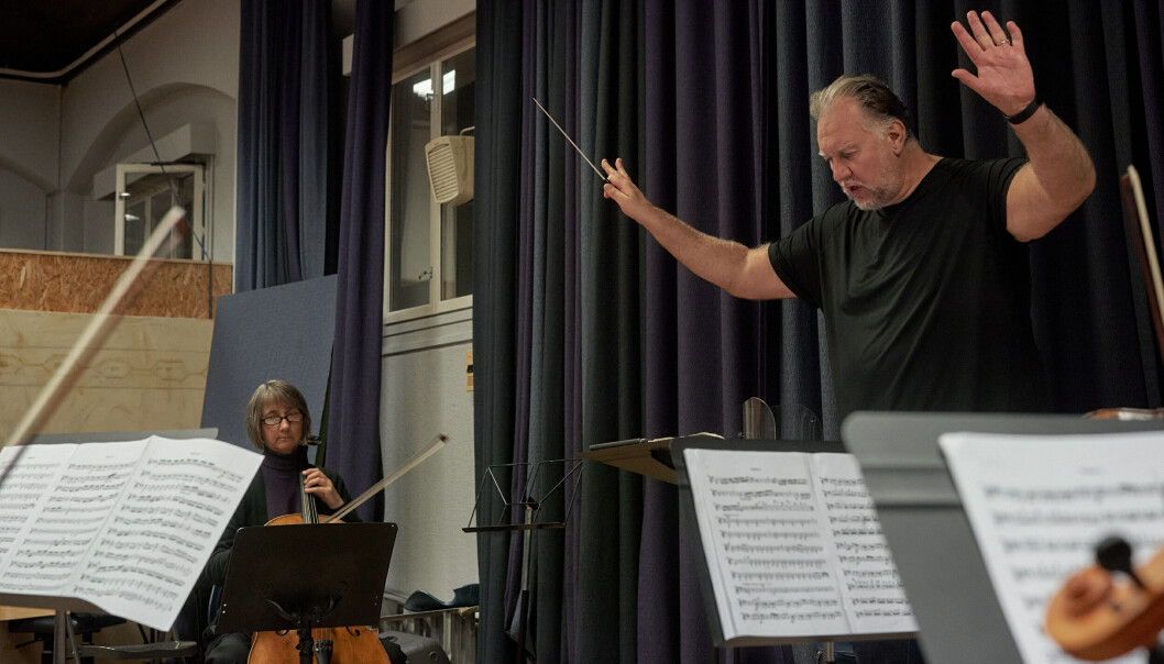 Eirik Gjerdevik deler dirigentjobben for orkesteret med Bjørn Breistein. Den første konserten dette studieåret er det Gjerdevik som leier. Eirik Gjerdevik deler dirigentjobben for orkesteret med Bjørn Breistein. Den første konserten dette studieåret er det Gjerdevik som leier.