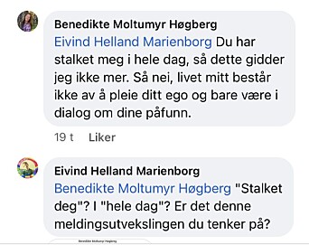 Replikkutveksling mellom en ph.d.-student og en professor på Facebook. Replikkutveksling mellom en ph.d.-student og en professor på Facebook.