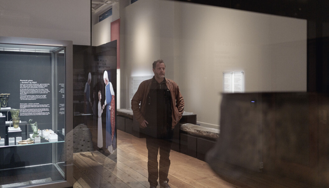 Museumsdirektør Ole Madsen kan og vil ikkje venta lenger. Det vert ikkje nybygg for Arkeologisk museum. No må han gjera det beste ut av dei lokala han har. Museumsdirektør Ole Madsen kan og vil ikkje venta lenger. Det vert ikkje nybygg for Arkeologisk museum. No må han gjera det beste ut av dei lokala han har.