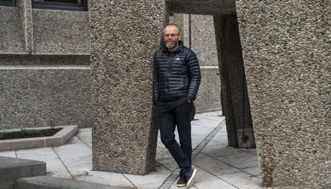 — Mitt inntrykk er at akademia er så opphengt i campusbasert undervisning at velfungerende digitale tilbud ikke blir utviklet eller tatt i bruk, sier Nils Ola Bark som er administrerende direktør i det private utdanningskonsernet Intendia. — Mitt inntrykk er at akademia er så opphengt i campusbasert undervisning at velfungerende digitale tilbud ikke blir utviklet eller tatt i bruk, sier Nils Ola Bark som er administrerende direktør i det private utdanningskonsernet Intendia.