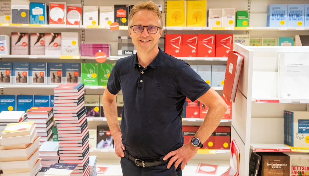 Forslaget til boklov legger til rette for at vi både tar vare på en fungerende struktur for produksjon og distribusjon av fag- og lærebøker, samtidig som vi har mulighet til å drive innovasjon og utvikling av digitale løsninger, skriver Arnstein Bjørke. Forslaget til boklov legger til rette for at vi både tar vare på en fungerende struktur for produksjon og distribusjon av fag- og lærebøker, samtidig som vi har mulighet til å drive innovasjon og utvikling av digitale løsninger, skriver Arnstein Bjørke.