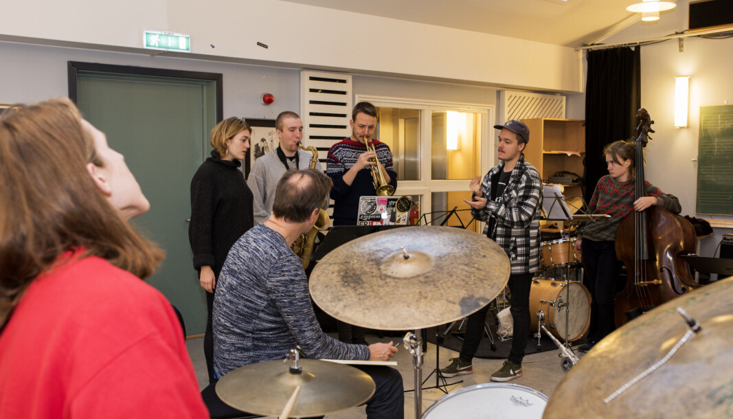 NTNUs senter for fremragende jazzutdanning tapte i finalen, selv om det egentlig var finansiering til ett senter til. Her er NTNU-studenter i utøvende musikk i 2017 NTNUs senter for fremragende jazzutdanning tapte i finalen, selv om det egentlig var finansiering til ett senter til. Her er NTNU-studenter i utøvende musikk i 2017