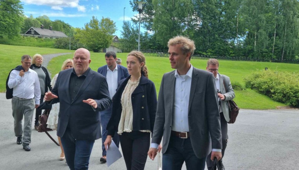 Innlandet-rektor Peer Jacob Svenkerud tok imot forsknings- og høgere utdanningsminister Ola Borten Moe på Lillehammer i juni.