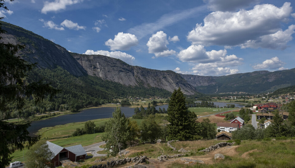 Det trengs flere vernepleiere i Norge. Fra 2023 tilbyr UiA folk som har bostedsadresse i distriktene å ta utdanningen hjemmefra, for eksempel fra Valle i Setesdal som dette bildet er fra.