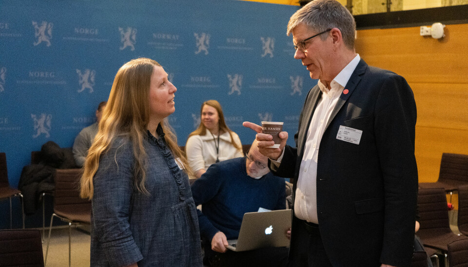 Leder Guro Elisabeth Lind i Forskerforbundet og rektor Svein Stølen ved Universitetet i Oslo.