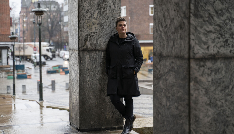 — Statsråd Ola Borten Moe snakker stort sett om universitets- og høgskolesektoren. Men hva skjer med resten av forskningssystemet når oppussingen går i gang?, spør Carina Hundhammer, daglig leder i forskningsalliansen Norin. Hun mener instituttsektoren er havnet i en blindsone i forhold til den ekstreme oppussingen av forskningssystemet som Borten Moe har varslet. — Statsråd Ola Borten Moe snakker stort sett om universitets- og høgskolesektoren. Men hva skjer med resten av forskningssystemet når oppussingen går i gang?, spør Carina Hundhammer, daglig leder i forskningsalliansen Norin. Hun mener instituttsektoren er havnet i en blindsone i forhold til den ekstreme oppussingen av forskningssystemet som Borten Moe har varslet.