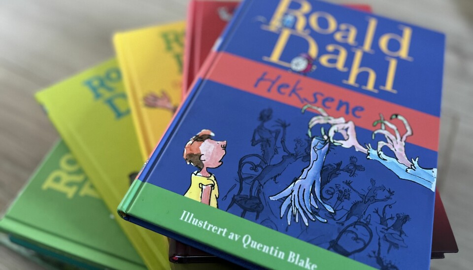 Bunke med Roald Dahl-bøker, Heksene øverst