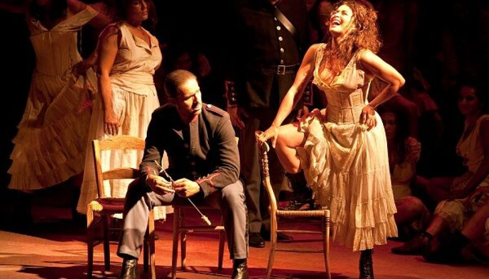 Operaen Carmen - hvem skrev den? Et bilde fra en oppsetning av Bizets Carmen.