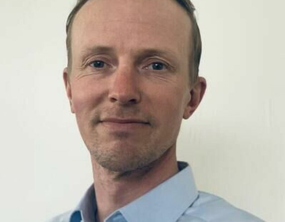 Olaf Erlend Gundersen kom fra TV2 til en mellomlederstilling ved UiB. Ansatt som kommunikasjonssjef har han vært i knappe to år.
