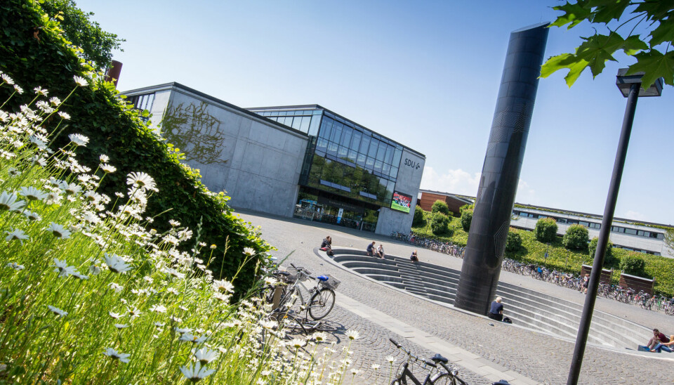 Campusen til Syddansk Universitet i Odense. Universitetet skal kutte 112 årsverk og legge ned 19 utdanninger.