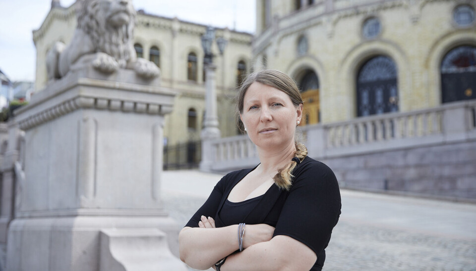 Forskerforbundets leder Guro Lind foran Stortinget