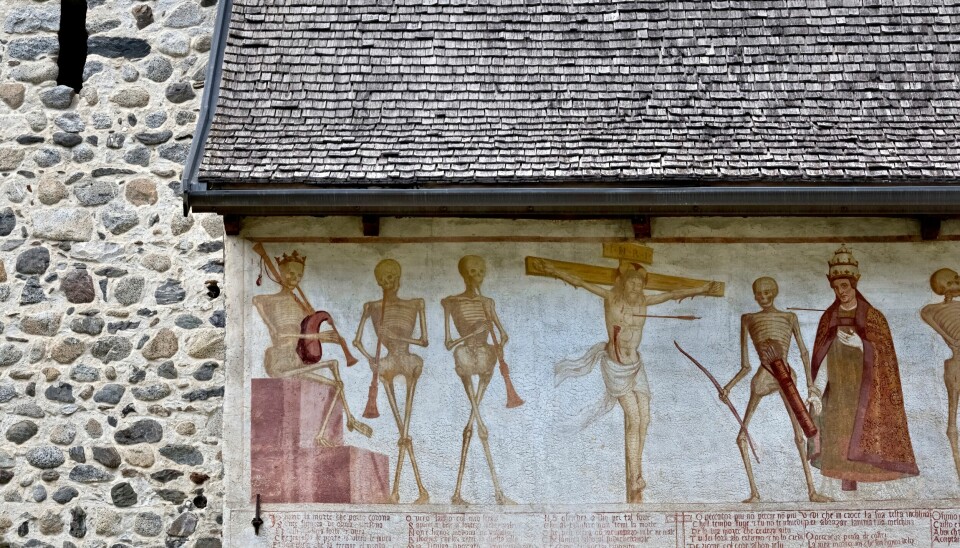 'Danse Macabre'. Fasaden på San Vigilio-kirken i Rendeno/Trento, Italia.