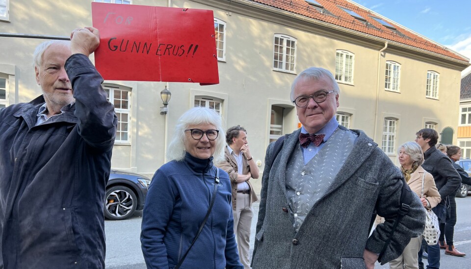 Opprørt over stenging. Fra venstre: Tidligere museumsdirektør Arne B. Johansen, professor emerita Birgitta Berglund og byhistoriker Terje Bratberg.