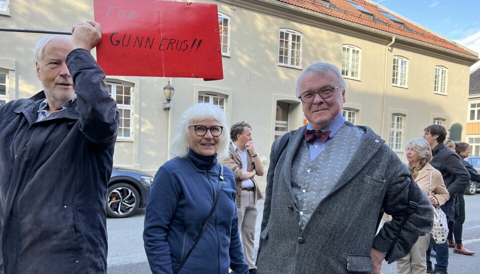 Opprørt over stenging. Fra venstre: Tidligere museumsdirektør Arne B. Johansen, professor emerita Birgitta Berglund og byhistoriker Terje Bratberg.