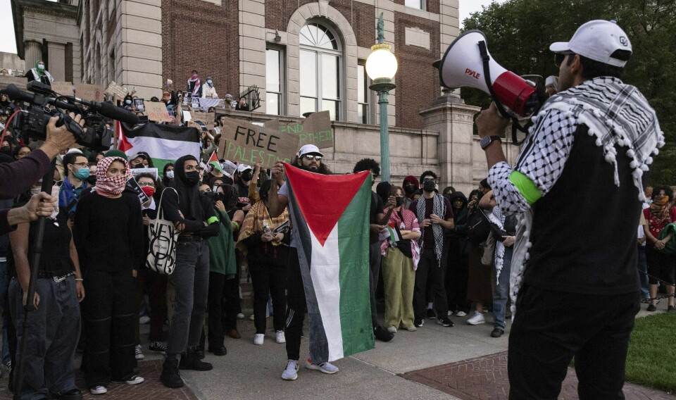 Siden at israelske bomber på ny begynte å falle over Gaza, har det blitt gjennomført store demonstrasjoner over hele verden. Her er demonstranter samlet på Colombia University i New York 12. oktober.