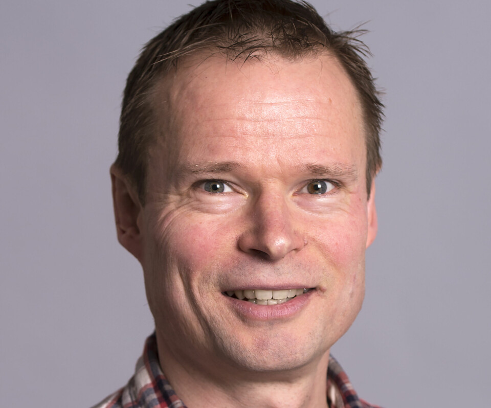 Leif Egil Hem har vore professor ved NHH sidan 2008. No rettar han kraftig skyts mot rektor Øystein Thøgersen og rektoratet.