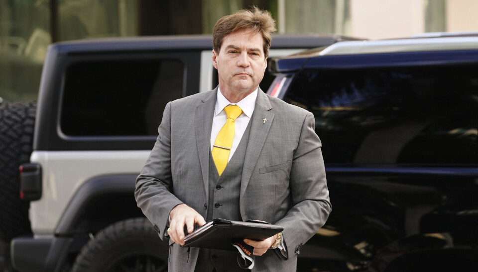 Den australske IT-gründeren og forretningsmannen Craig Wright hevdar han er oppfinnaren av den dominerande kryptovalutaen bitcoin. Det er løgn, ifølgje ein fersk dom frå ei rettssak i London. Bildet er tatt i samband med ei anna rettssak i Miami i 2021 .
