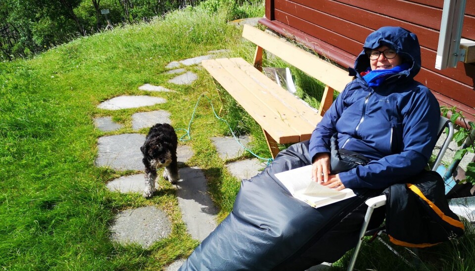 Annette Lykknes, professor ved Institutt for lærerutdanning på NTNU, har benyttet seg flittig av den populære fritidsboligen Kongsvoll. Her med hunden Nellika.
