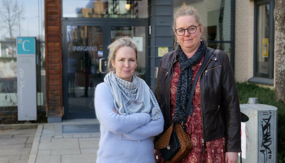 Professorene Guri Bordal Steien (t.v.) og Marte Monsen leder forskergruppa Språk og samfunn ved Institutt for nordisk språk og litteratur.