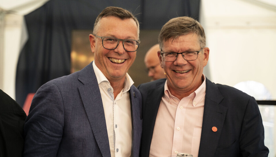 To prosentpoeng skilte de glade rektorer Dag Rune Olsen (t.v.) og Svein Stølen i fjorårets lønnsoppgjør. I hvert fall fram til Khrono fortalte UiO at de har fått beskjed av Kunnskapsdepartementet om at de kan øke Stølens lønn med inntil 5,2 prosent.