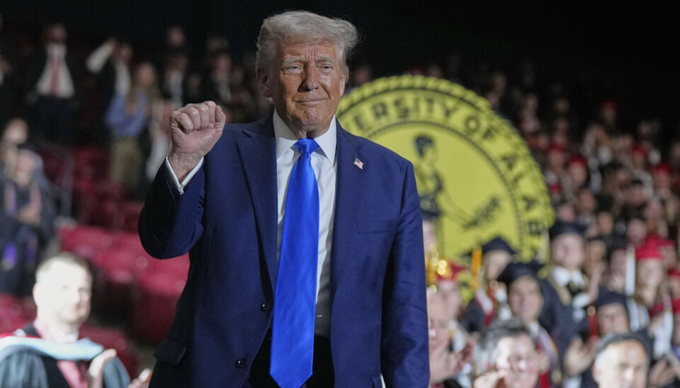 Torsdag besøkte president Donald Trump Universitetet i Alabama. Nå går han til nye angrep på Harvard-universitetet.