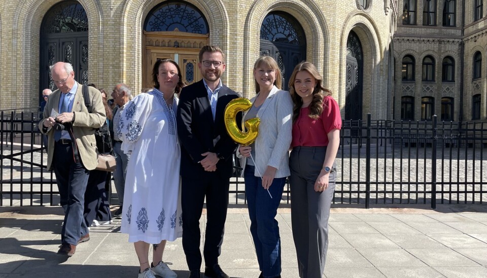 Hege Bae Nyholt, stortingsrepresentant Rødt, Sveinung Rotevatn, stortingsrepresentant Ventre, Grete Wold, stortingsrepresentant SV og Kaja Ingdal Hovdenak, leder NSO foran Stortinget torsdag. Kaja Ingdal Hovdenak, leder NSO
Grete Wold, stortingsrepresentant SV
Hege Bae Nyholt, stortingsrepresentant Rødt
Sveinung Rotevatn, stortingsrepresentant Ventre