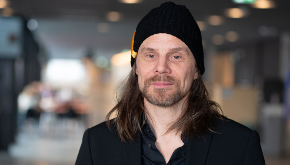 Jonas Jakobsen er førsteamanuensis ved UiT Norges arktiske universitet, og forsker på demokrati, ytringsfrihet og moderne samfunnsforhold. Han er særlig bekumret over situasjonen i USA når det kommer til den akademiske friheten i verden.