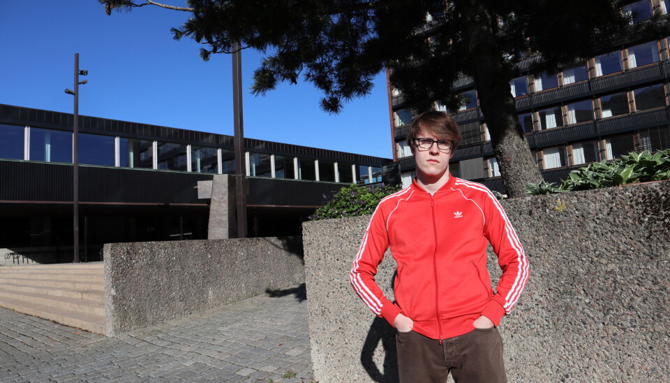 Jon Erik Doppelhofer Ervik er leder for Studentforeningen for Slavisk og Øst-Europastudier (SSØE) på Universitetet i Oslo, og roper nå et varsko for slaviske språkstudier ved universitetet.