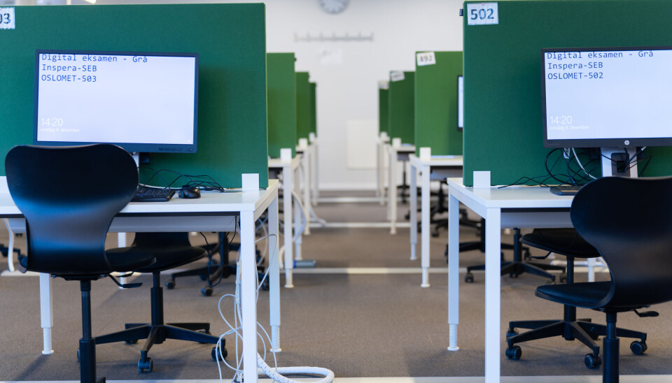 På noen universiteter er skjerm-eksamen byttet ut med penn og papir.