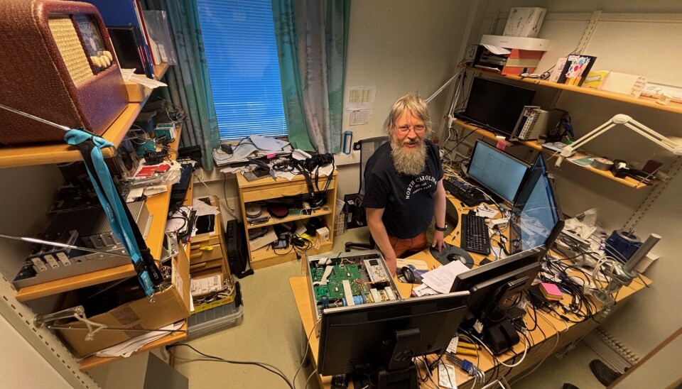 Hans Erik Dypvik i sitt rike på Norsk fiskerihøgskole.