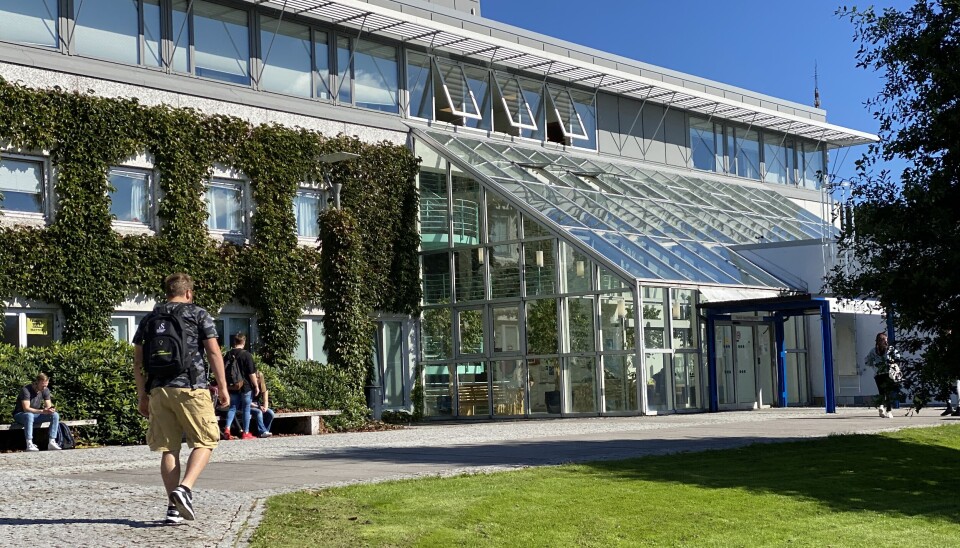 Det forundrer meg at en Handelshøgskole bare kan regne på fordelene og ikke ta med kostnadene, skriver forfatteren i debatten om flytting av tidligere Norsk hotellhøgskole (nå NHS-ILT) til Handelshøgskolen ved Universitetet i Stavanger.
