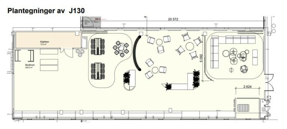 Inngangen til arealet er på venstre side av tegningen. I front (til venstre) er kjøkkenet og garderobe plassert, til høyre bakerst i rommet er loungeområdet lagt.