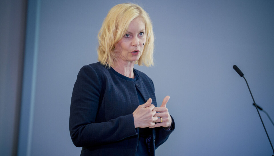 Statsråd Sigrun Aasland bekrefter at regjeringen ønsker å gjøre flere endringer for å bedre situasjonen for utenlandske studenter og forskere.