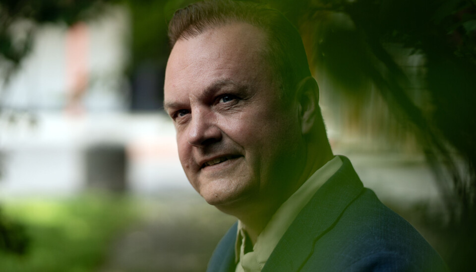 — Når du jobber i en institusjon som er stiftet på statlige midler, er du så lett å nå. Da er det enkelt å for administrasjonen å legge press på hvordan det offentliges midler skal brukes., sier Alexander Harang.