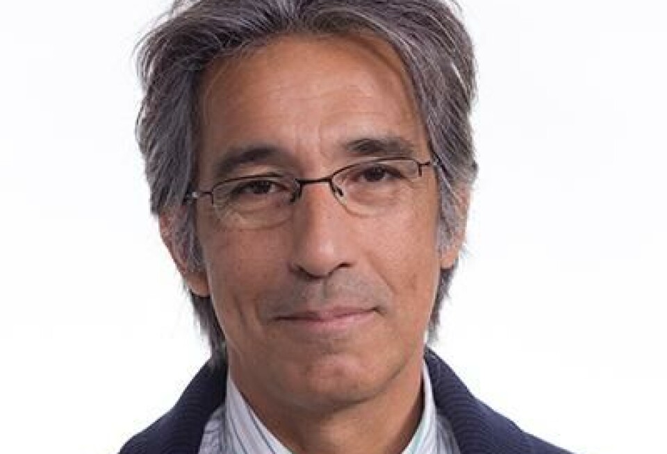 NTNU-professor George Chabert gleder seg til å prøve ut den nye studiemodusen. Portrett av George Chabert