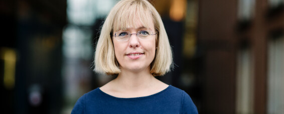 Språkdirektør Åse Wetås venter en bedring etter drahjelp fra departementet. Foto: Språkrådet